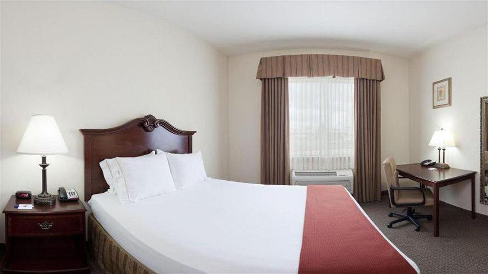 Holiday Inn Express Hotel & Suites Woodward Hwy 270 By Ihg Exterior foto